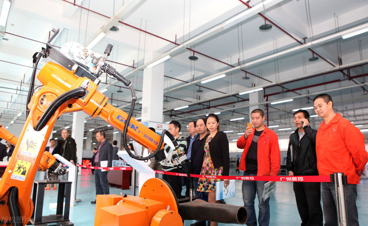 机器人新能源概念股,机器人产业龙头股