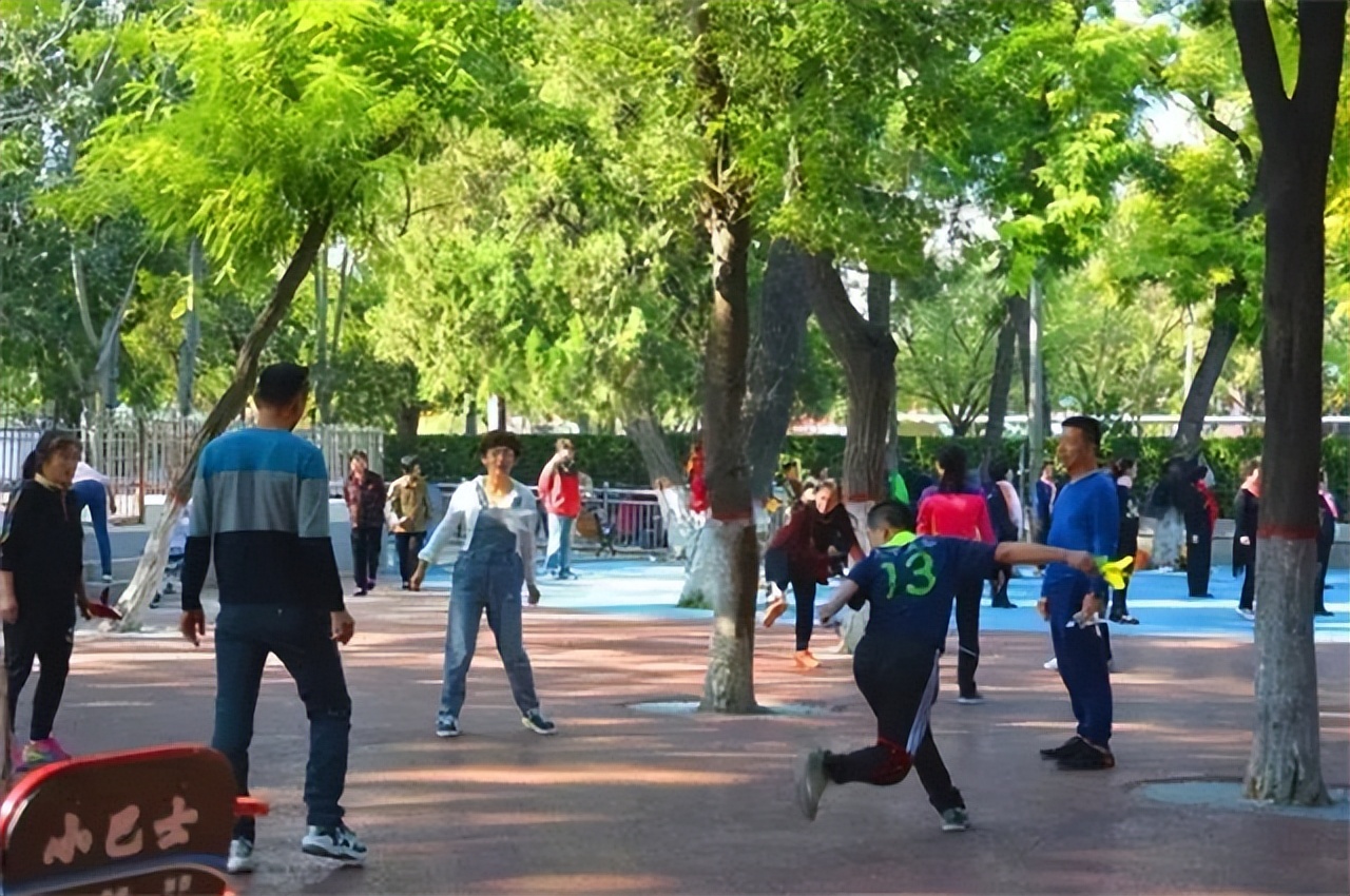 中国大妈被捕，竟牵出两万美国间谍，老美为了中国情报能有多疯狂