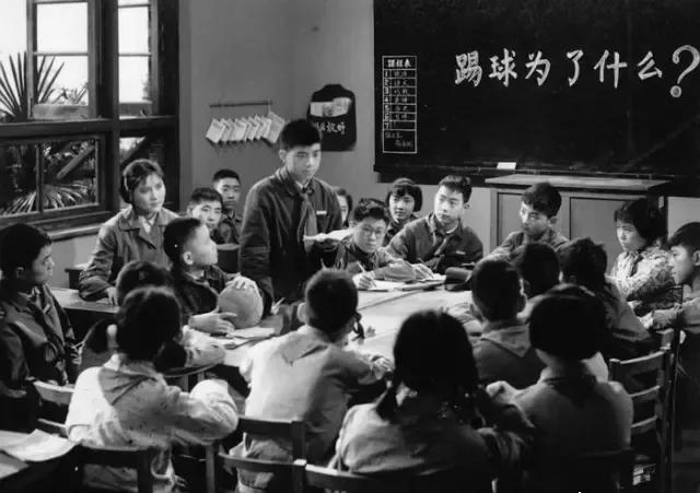 老电影海燕,老电影两个小足球队1956插曲