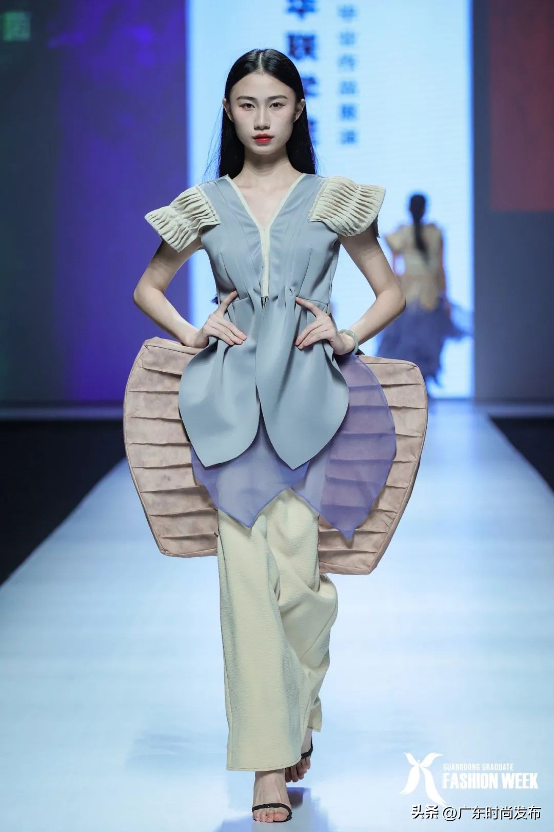 天马行空的设计！就在私立华联学院服装毕业大秀——2023中国（广东）大学生时装周