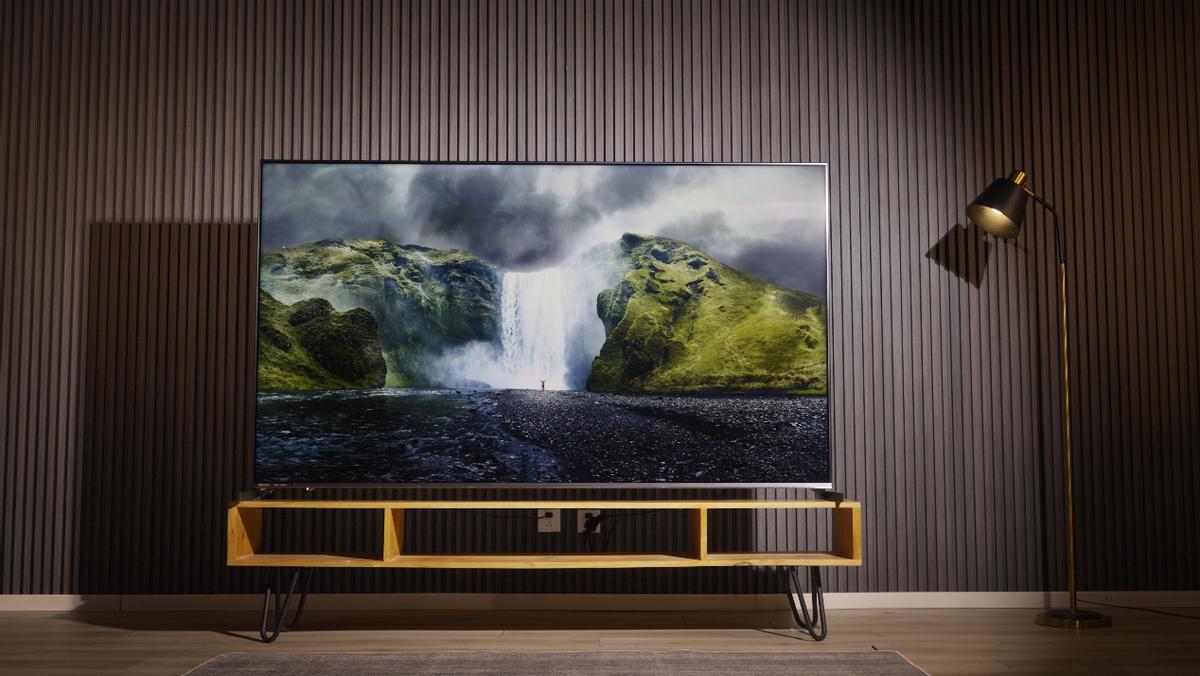 同样价格索尼x90l和海信电视e8k,海信e8h与索尼x90l哪个好