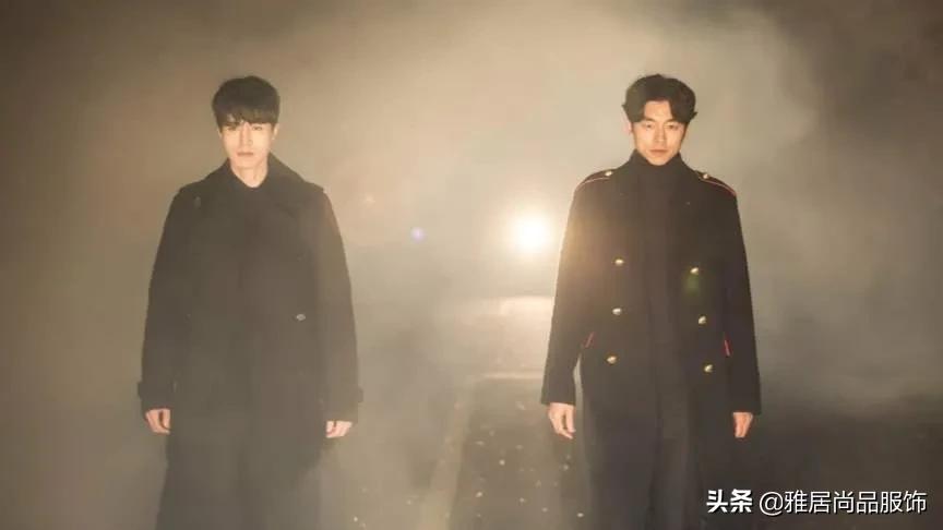 男士黑色大衣内搭什么颜色打底,男士穿大衣怎么搭配裤子和鞋子