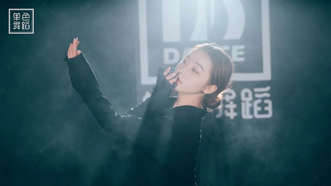 韩国舞团跳舞禁忌,跳舞三大禁忌动作