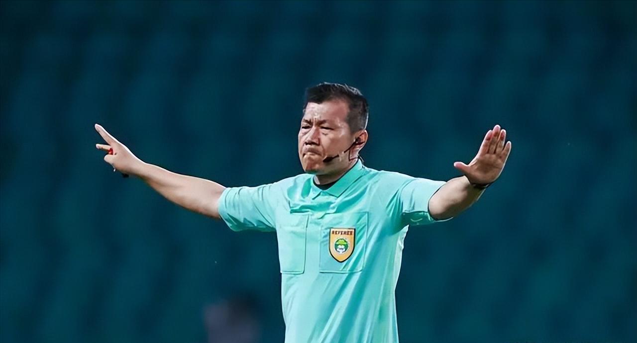 上港吃大亏?上海记者:VAR该介入却没声音,或许会哭孩子有奶吃