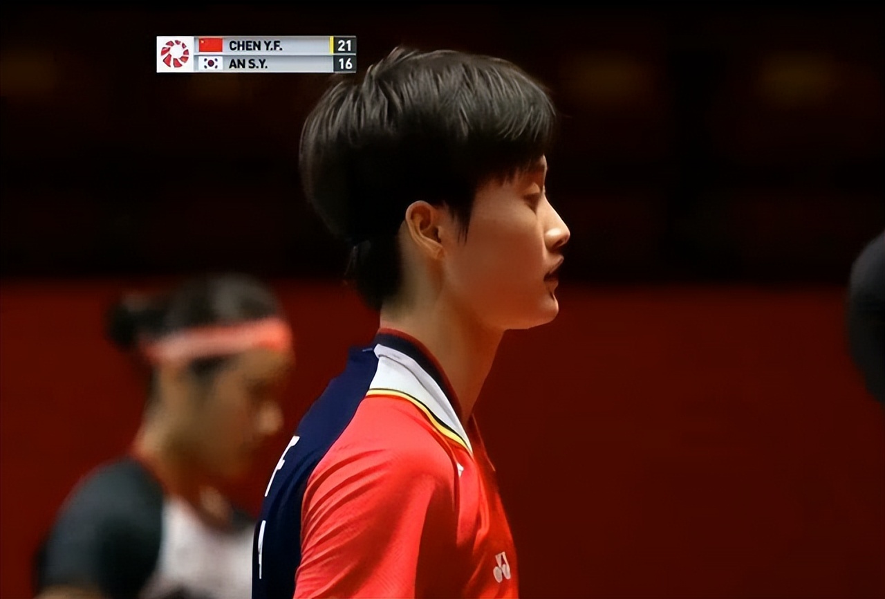 陈雨菲2-1逆转日本选手进决赛,陈雨菲拿下关键一分2-1赢下第一场