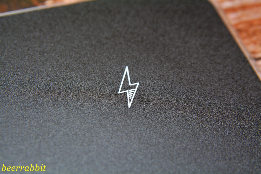 雷柏v10rgb鼠标垫中间凸起,雷柏v10rgb无线充电鼠标垫拆解