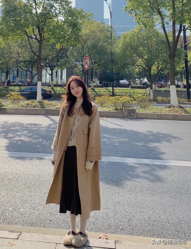 秋季用4双鞋提升时髦感,既能搭裤子又能搭裙子的秋冬鞋