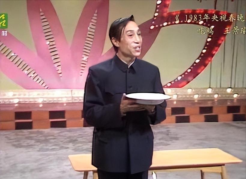1983年第一届春晚，部级领导审查后：怎么能让姜昆主持？