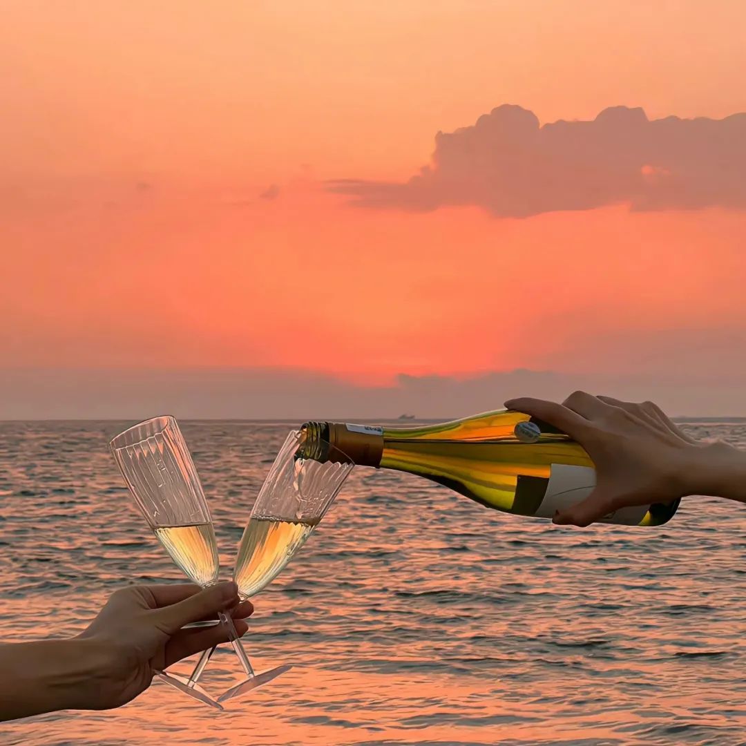 微信朋友圈背景图高级氛围感,朋友圈背景图看置顶