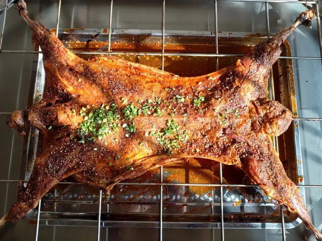 比年味谁更浓？谁能比得过花灯锦簇的栖云！