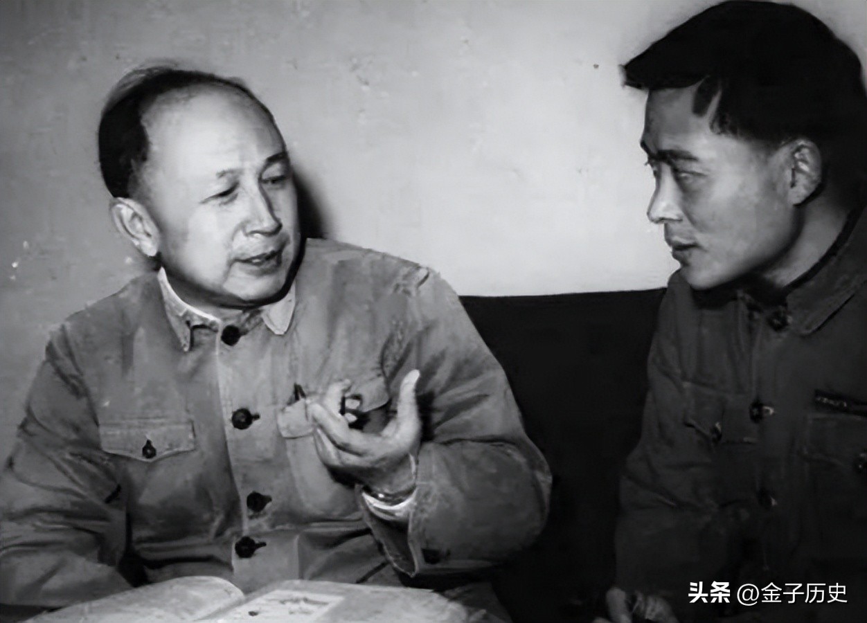 64年毛主席给钱学森递烟，钱学森欲接，主席却突然收回：自力更生