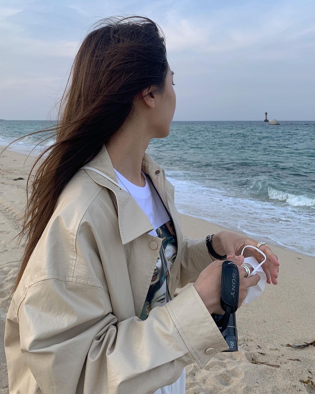 还在担心不知道怎么穿搭衣服,露肚脐t恤适合什么身材穿