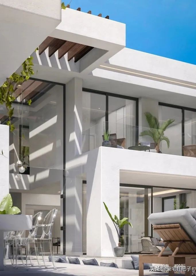 c罗1亿豪宅曝光,c罗的名车和豪宅