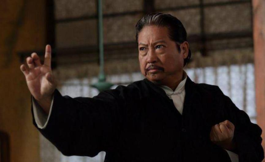 7次断手、全身100多针、大小便*禁失**，这些武打明星让人动容