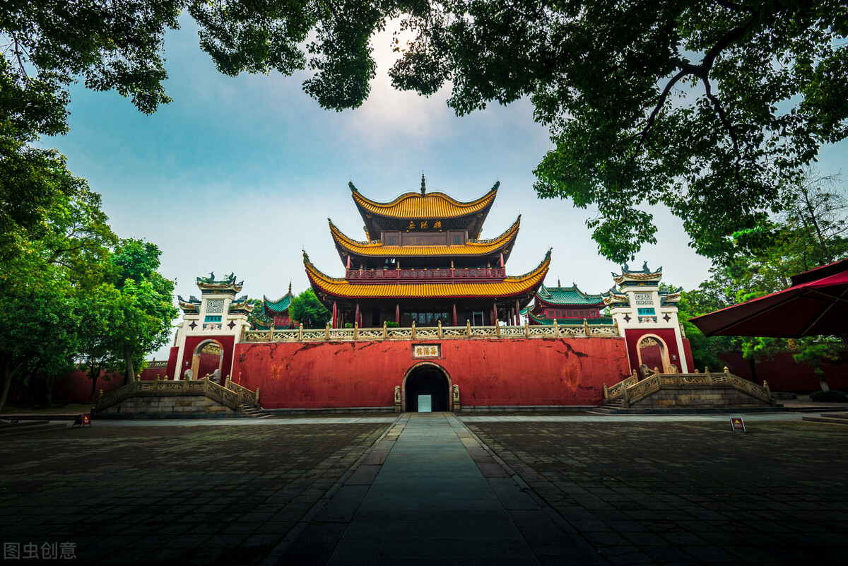 名诗名楼值得一游,旅游必备十首诗词