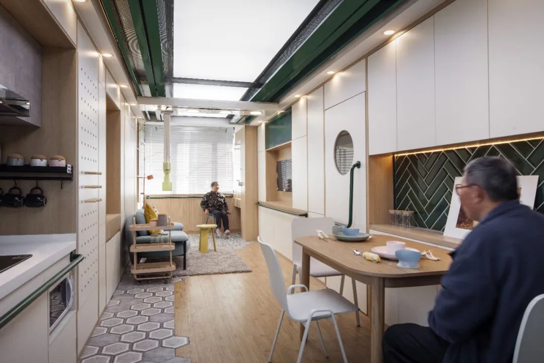 家里老人摔倒该怎么办,家里老人跌倒了买什么东西比较好