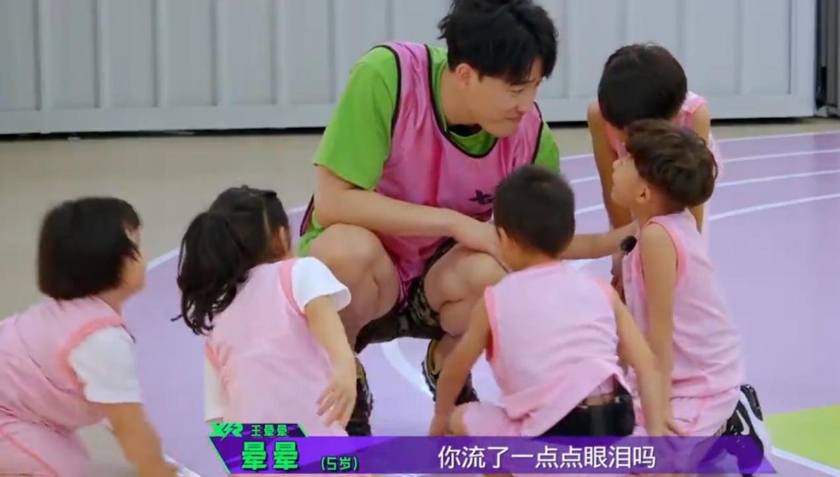 亚洲飞人刘翔现在干什么,现在才知道刘翔当年有多厉害