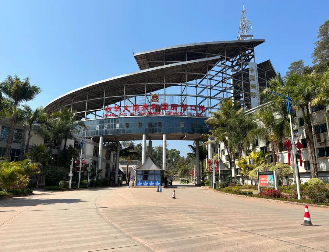 如何乘坐中老铁路到老挝,乘坐中老铁路怎么通关