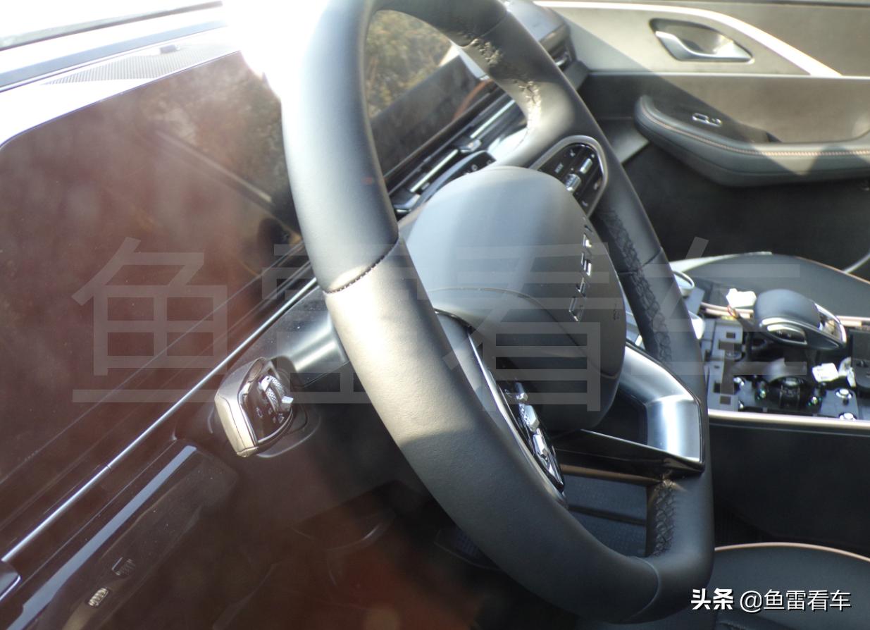 奇瑞omoda5路试消息,奇瑞omoda5白色评测