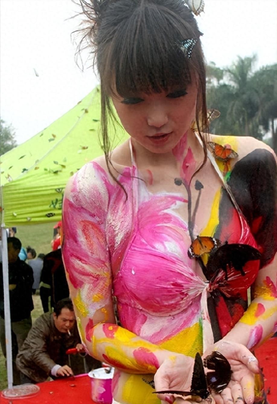 “最红裸模”*筱雨张**：22岁时拍写真火爆全网，如今将近40岁仍单身