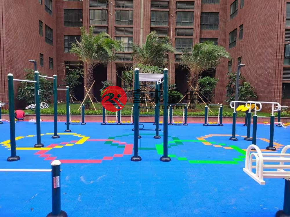 户外健身器材腰背按摩器使用方法,户外健身器材对场地有要求吗