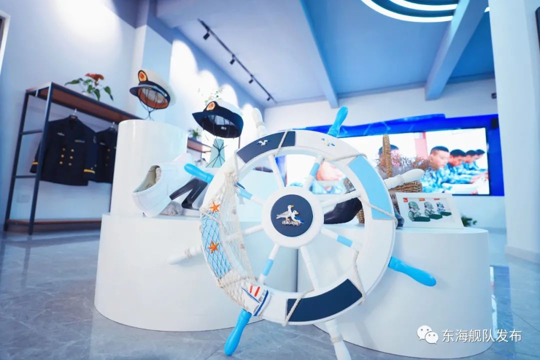 部队被装开箱,部队被装