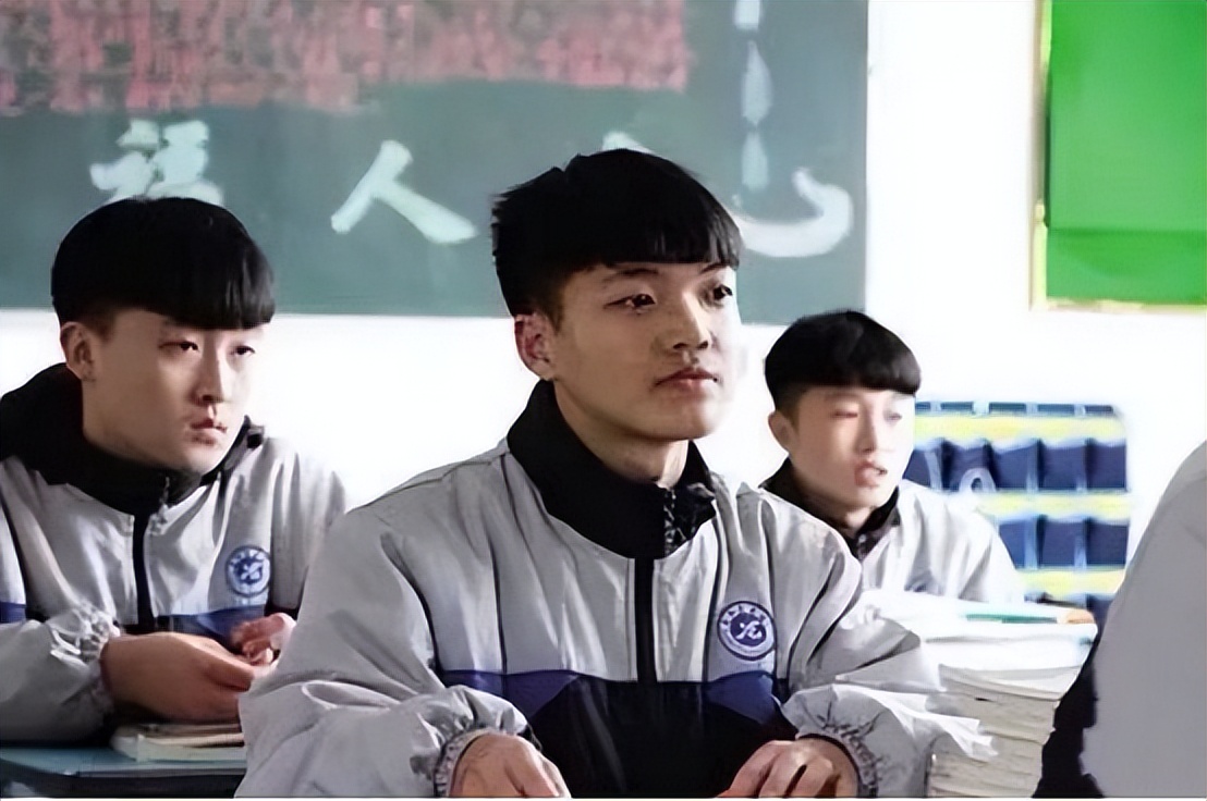 父债子偿父亲还在世,父母相继过世11岁男孩替父母还债