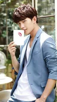 杨洋帅气照片微微一笑,杨洋颜值变化史微微一笑很倾城