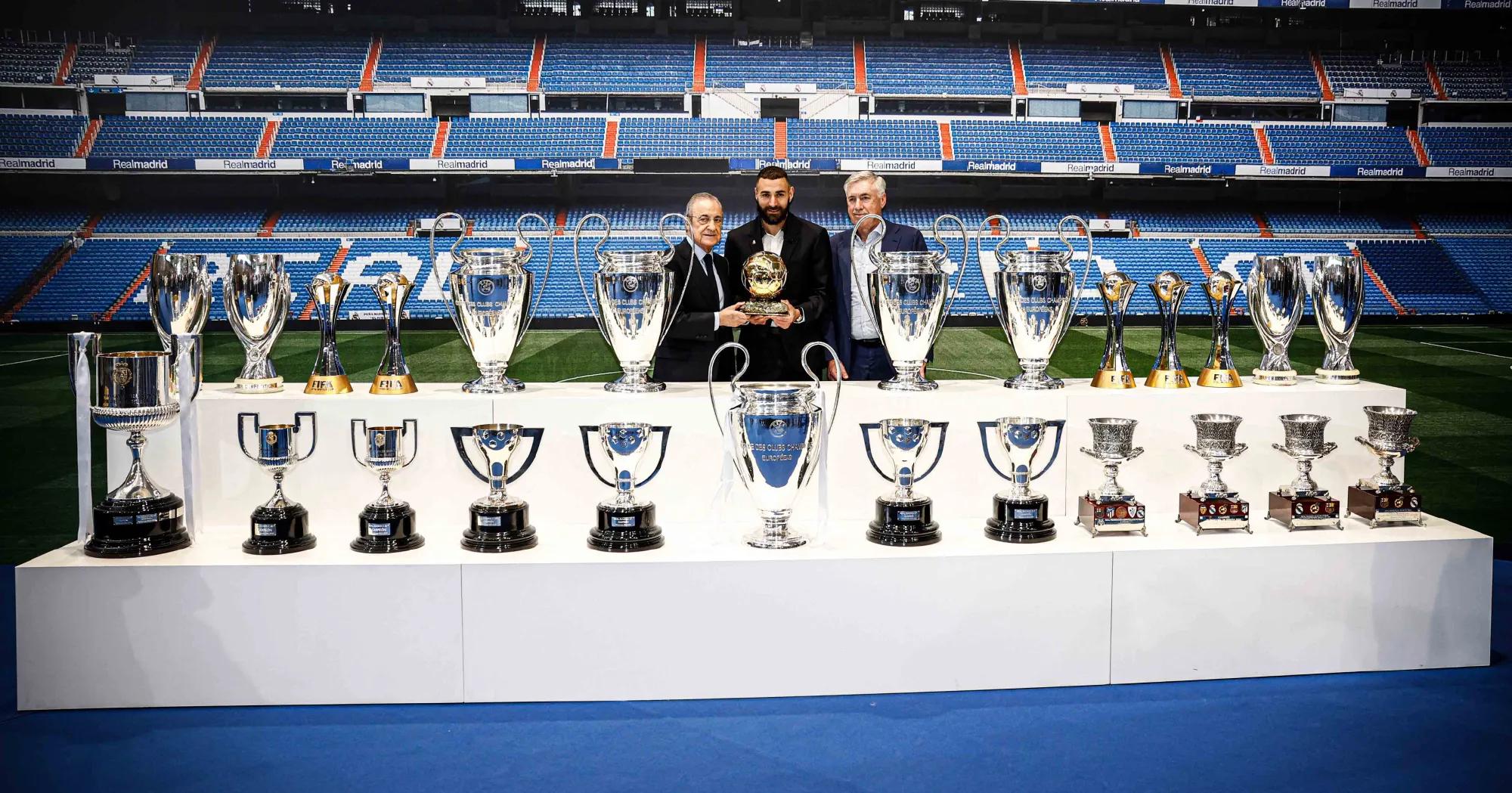 6千万粉丝见证9号黄金霸王龙：成功签约吉达联合，年薪比肩C罗！