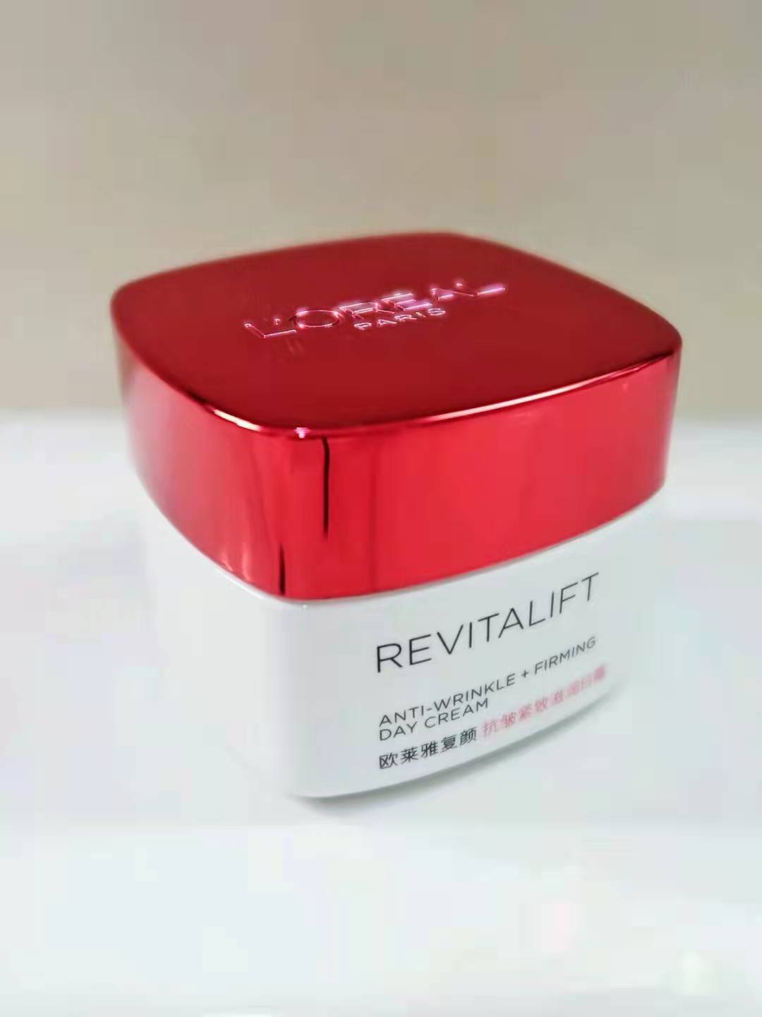 女人过了40岁适合用的化妆品,女人过了30岁用什么面霜最好