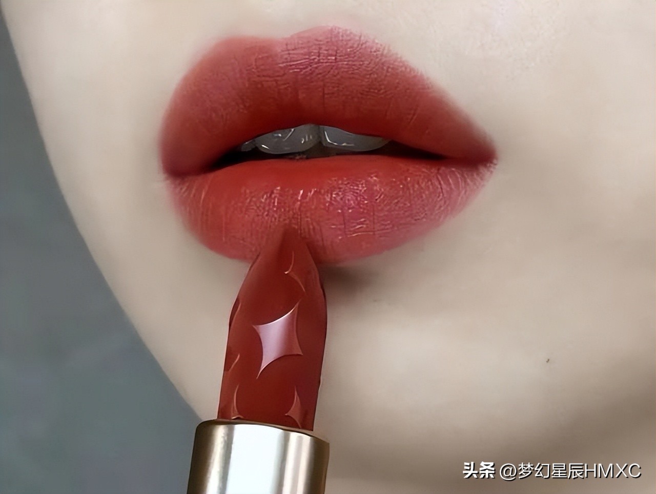 黄皮素颜女生必买的十支口红,最近很火的口红普通人试色