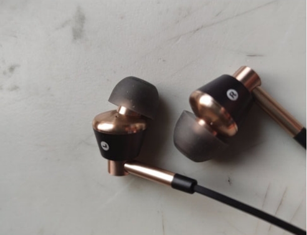 低音有线耳机,有线耳机低音强的