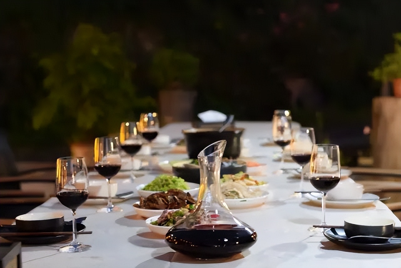 杭州出发2h,睡进千岛湖畔6家美宿，避开人群赏湖景山色丨南方民宿