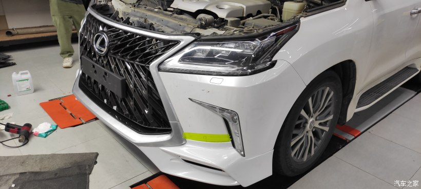 雷克萨斯lx570巅峰限量版越野改装,雷克萨斯LX570内饰改装套件