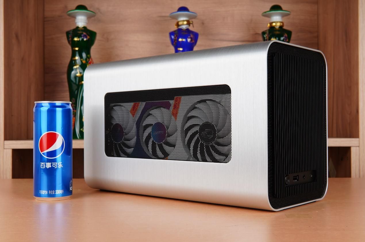 乔思伯v11主机配置推荐,乔思伯v11和v8机箱