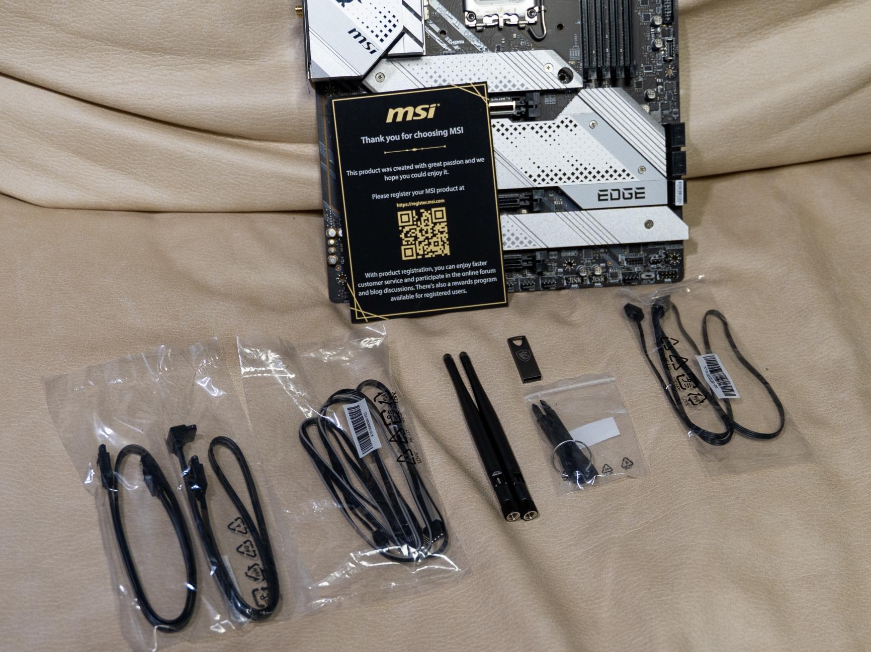 微星z690刀锋钛开箱测评,微星z690edgeti主板接口介绍