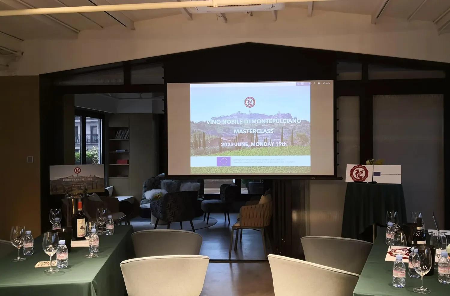 弄堂小吃、欧洲红酒，中西雅俗共赏