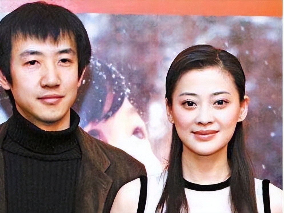 演员李小冉变化太大了吧,演员李小冉结过几次婚了