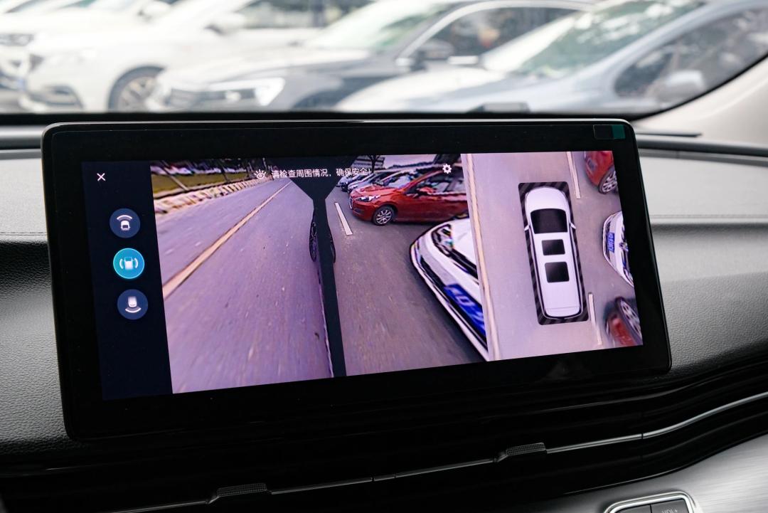 有着“越级能力”的国货MPV，会是你的菜吗？——二手荣威iMAX8