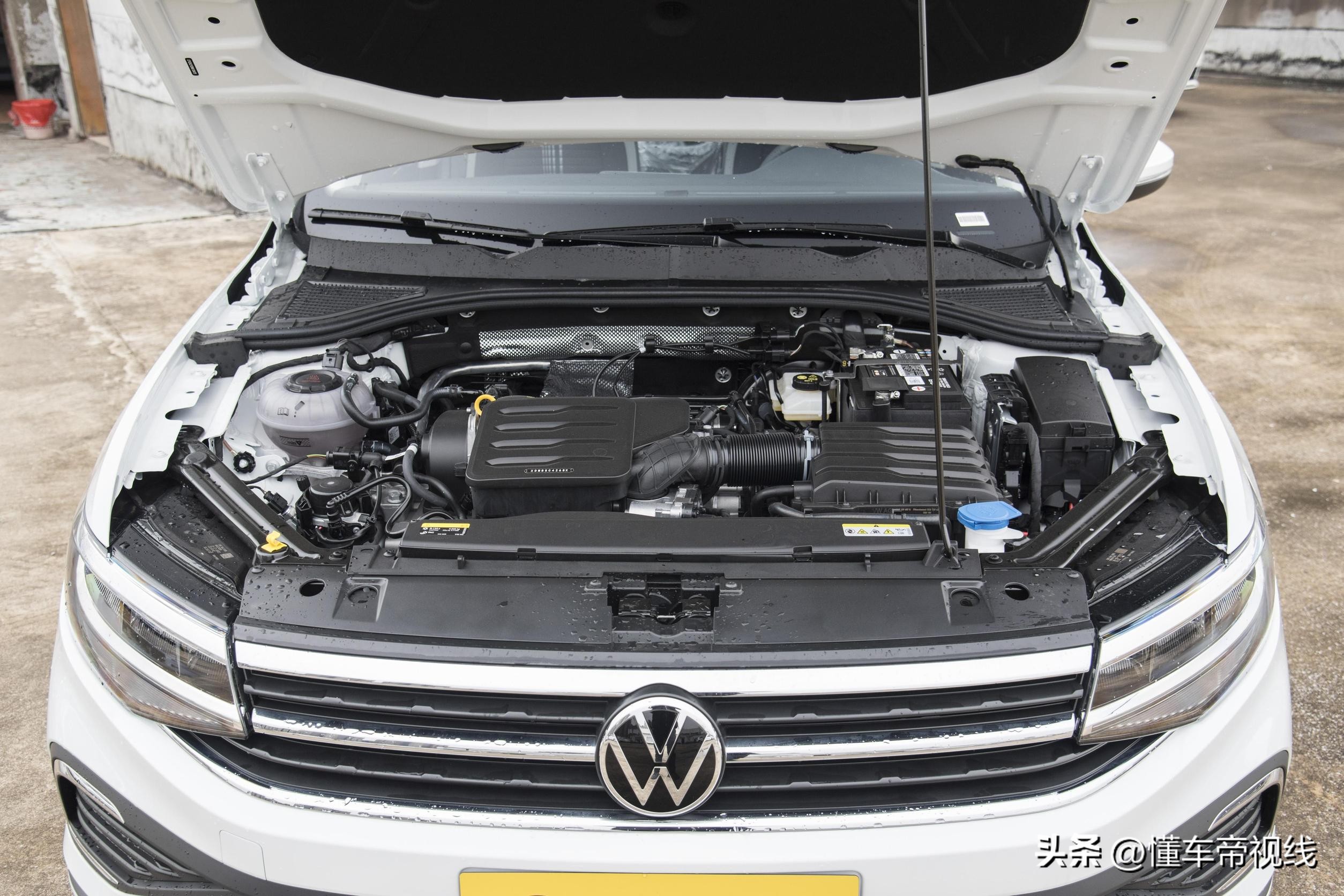 新车|售价12.29万元，1.5升发动机+6AT，大众宝来畅行限量版到店