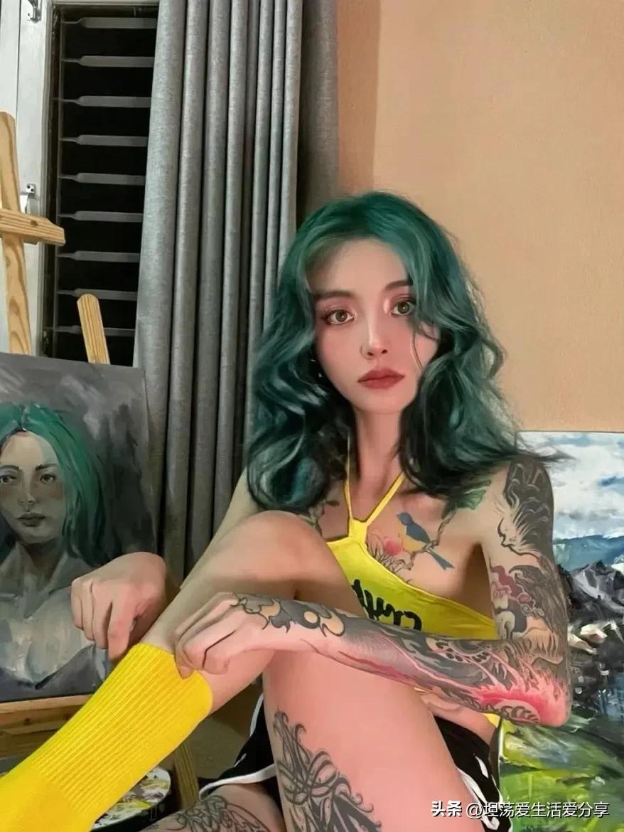 染绿色头发越来越好看,染绿色头发也蛮好看的