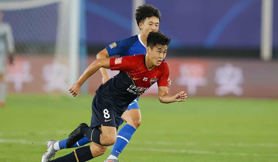 30岁中超豪门外援谈判离队,官宣外援