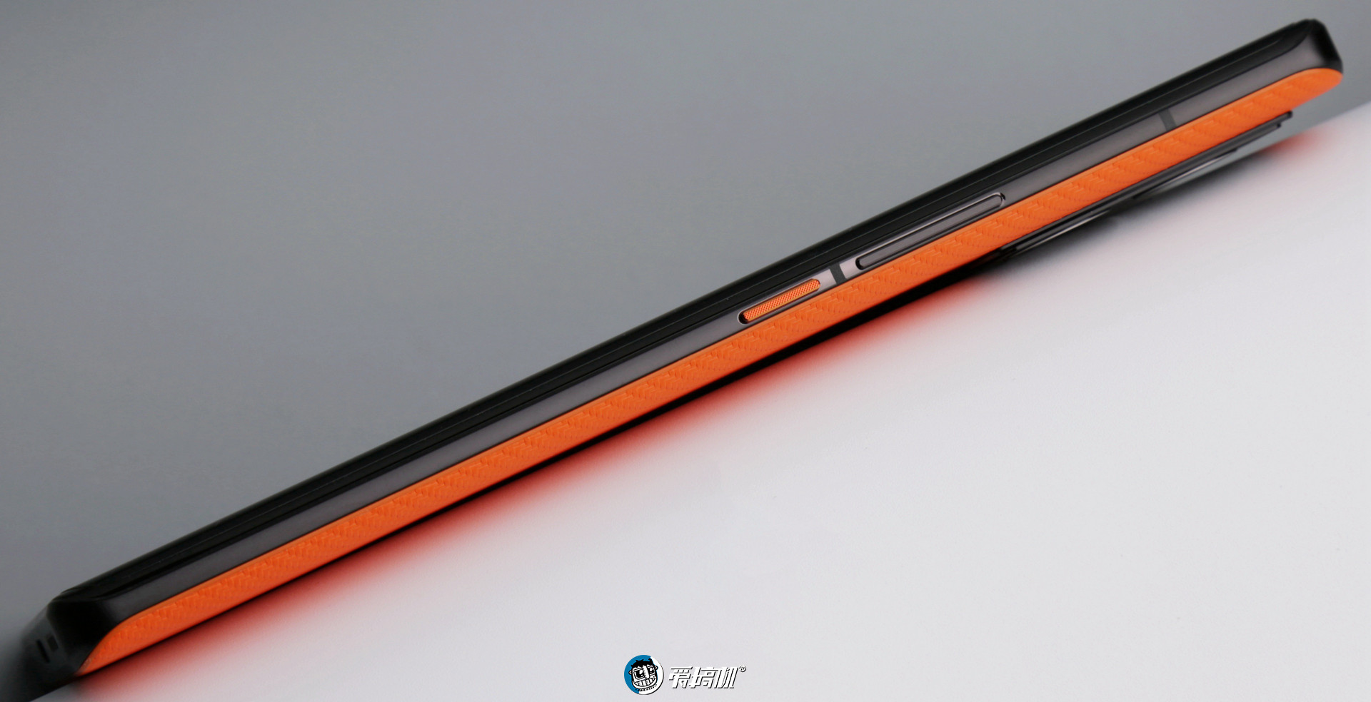 iqoo9pro传奇版测评,iqoo9pro燃擎开箱