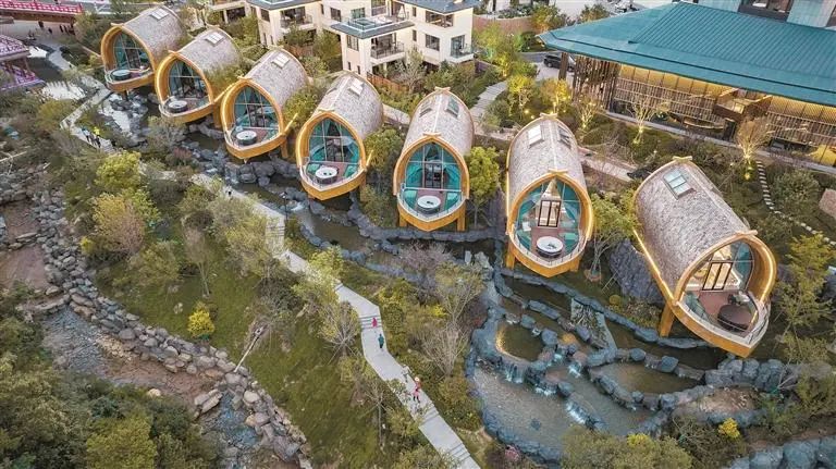 热热闹闹回家过年,热热闹闹回家过大年