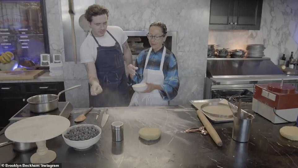 小贝儿子转行厨师被狂嘲！花60万请人炸鱼，网友怒骂关系户