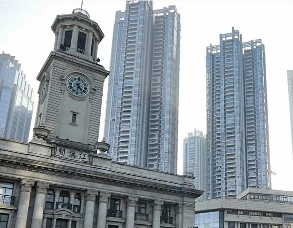 外交部原副部长：97年香港回归前，英国每年从香港拿走上千亿元！