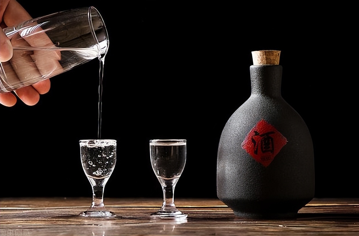 内行人爱不释手白酒,酒中精品内行人爱不释手