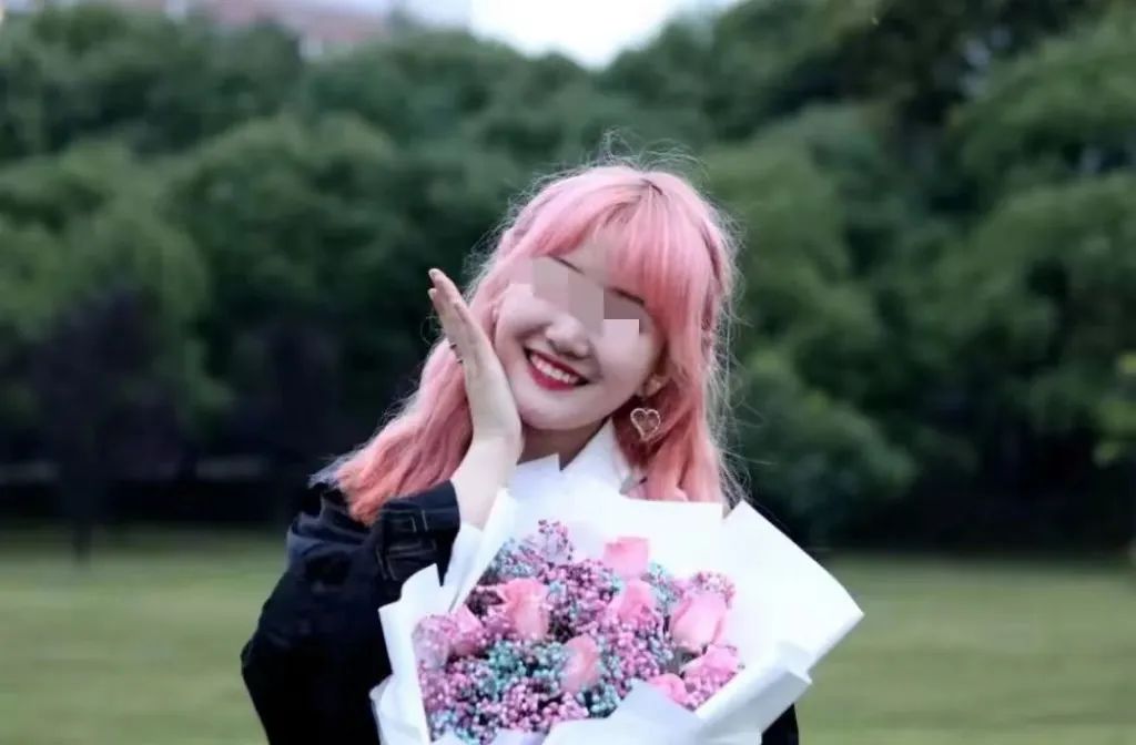 涓婃捣寰愭眹涓婢勬竻浼犻椈,涓婃捣寰愭眹涓浜嬩欢璇勪环