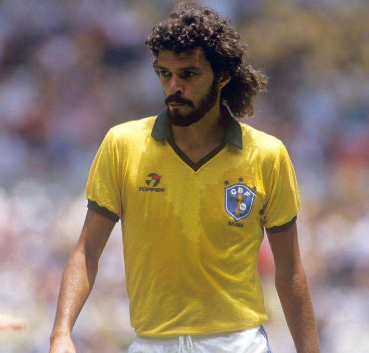 巴西十大传奇足球巨星,巴西著名球星小罗