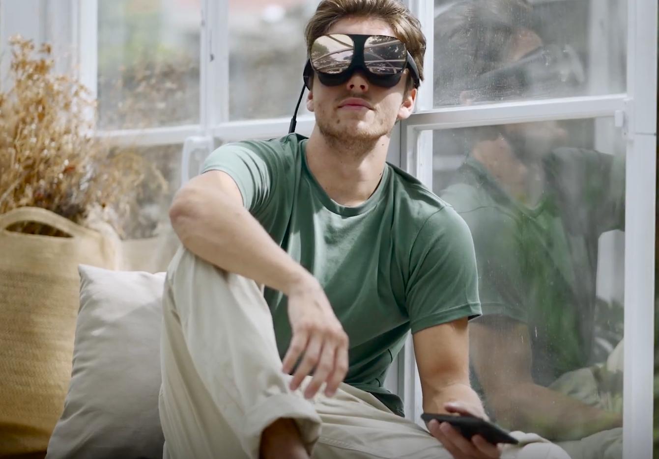 苹果15pro屏幕LG和三星的对比,iphone15pro带转换线吗